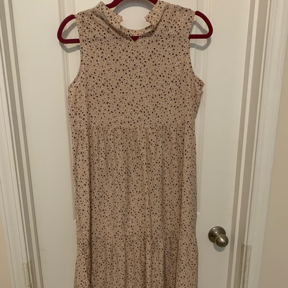 Solution Brand size small - Picture 2 of 4